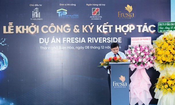 Ông Hồ Văn Hà Giám Đốc Sở Xây Dựng Tỉnh Đồng Nai phát biểu tại buổi lễ khởi công